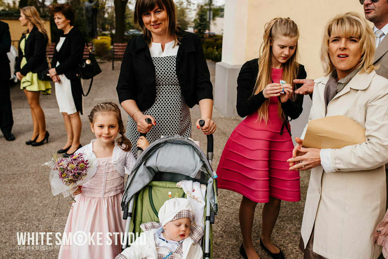 Ślub w Pałacu Obory w kwitnących magnoliach, Paulina i Tomek 22 Reportaz slubny Konstancin Jeziorna Palac Obory sesja slubna