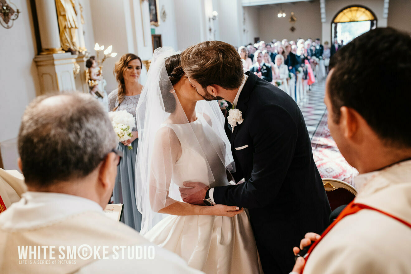 Ślub w Pałacu Obory w kwitnących magnoliach, Paulina i Tomek 38 Reportaz slubny Konstancin Jeziorna Palac Obory sesja slubna
