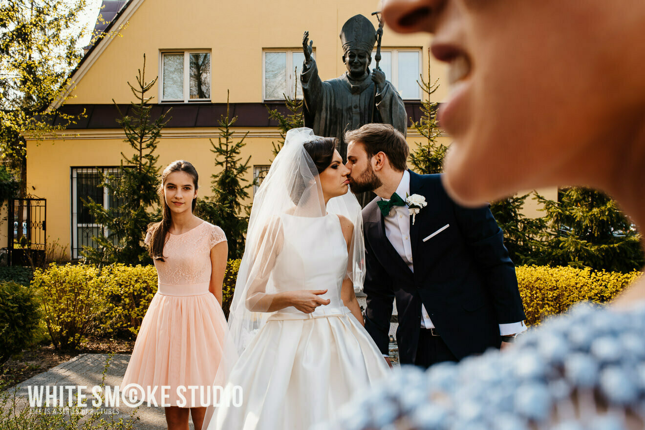 Ślub w Pałacu Obory w kwitnących magnoliach, Paulina i Tomek 43 Reportaz slubny Konstancin Jeziorna Palac Obory sesja slubna