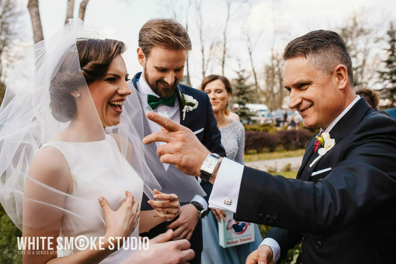 Ślub w Pałacu Obory w kwitnących magnoliach, Paulina i Tomek 46 Reportaz slubny Konstancin Jeziorna Palac Obory sesja slubna