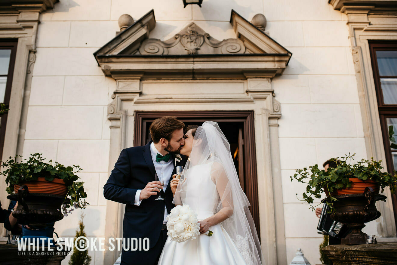 Ślub w Pałacu Obory w kwitnących magnoliach, Paulina i Tomek 76 Ślub w Pałacu Obory