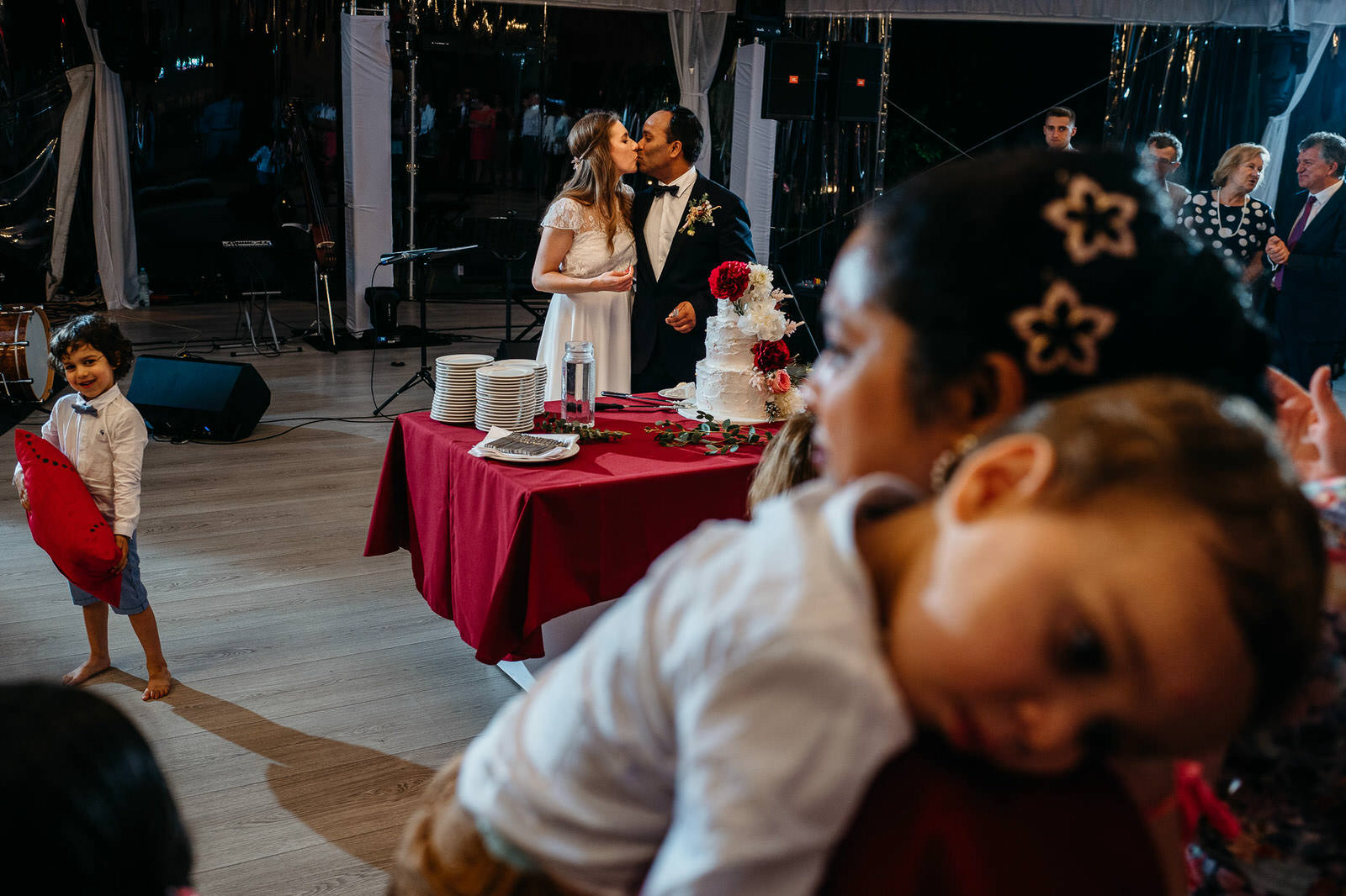 Ślub plenerowy w Pałacu Rozalin, Anna i Ajit 96 Ślub plenerowy w Pałacu Rozalin, Anna i Ajit 87