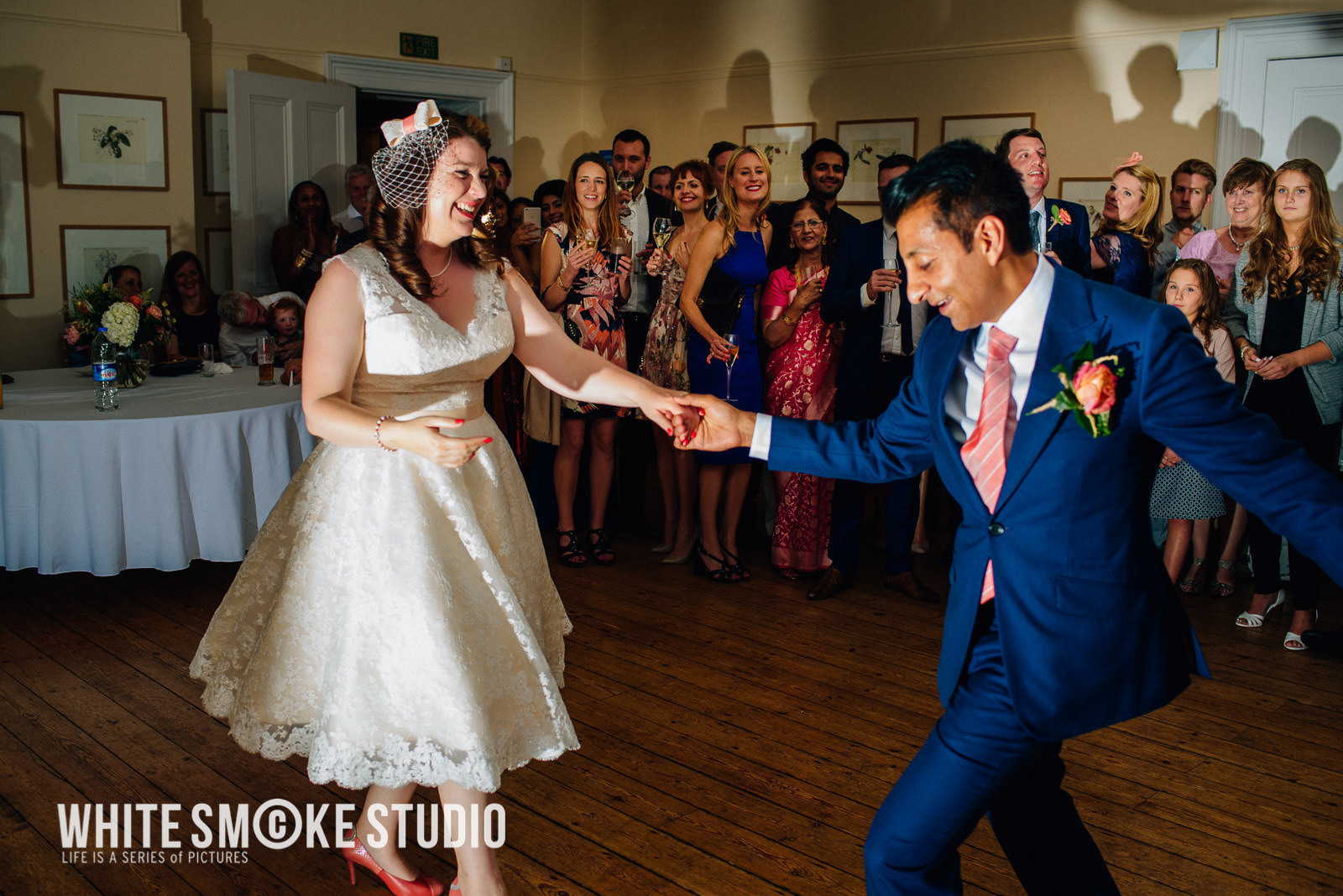 London wedding, Kew Gardens, Cambridge Cottage , Harriet i Sanj 183 harriet_sanjeev_kew_garden_182_cambridge_cottage_wedding