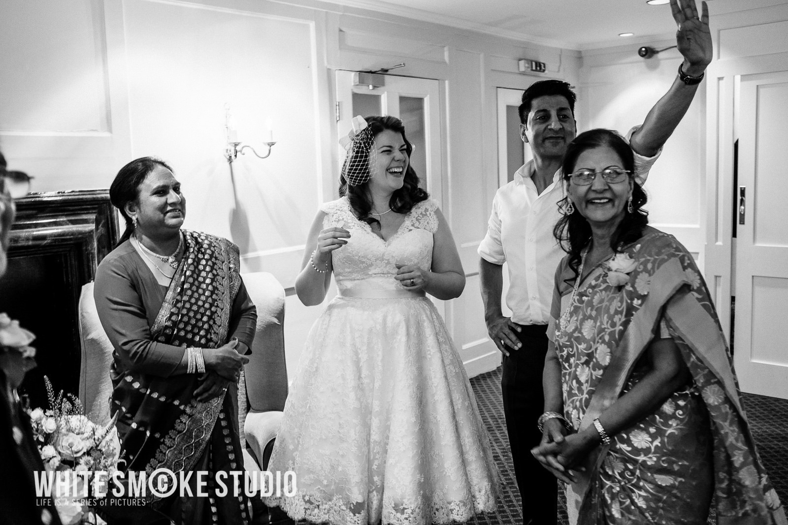 London wedding, Kew Gardens, Cambridge Cottage , Harriet i Sanj 192 harriet_sanjeev_kew_garden_191_cambridge_cottage_wedding