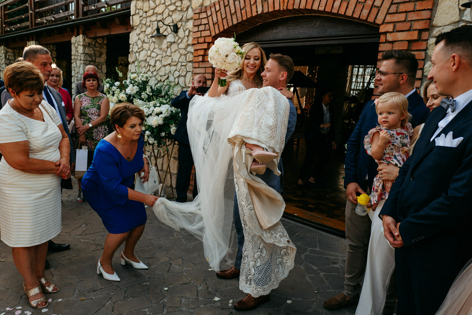 Jak wybrać fotografa na ślub? Paulina i Paweł, Dwór w Tomaszowicach 54 Jak wybrać fotografa na ślub?