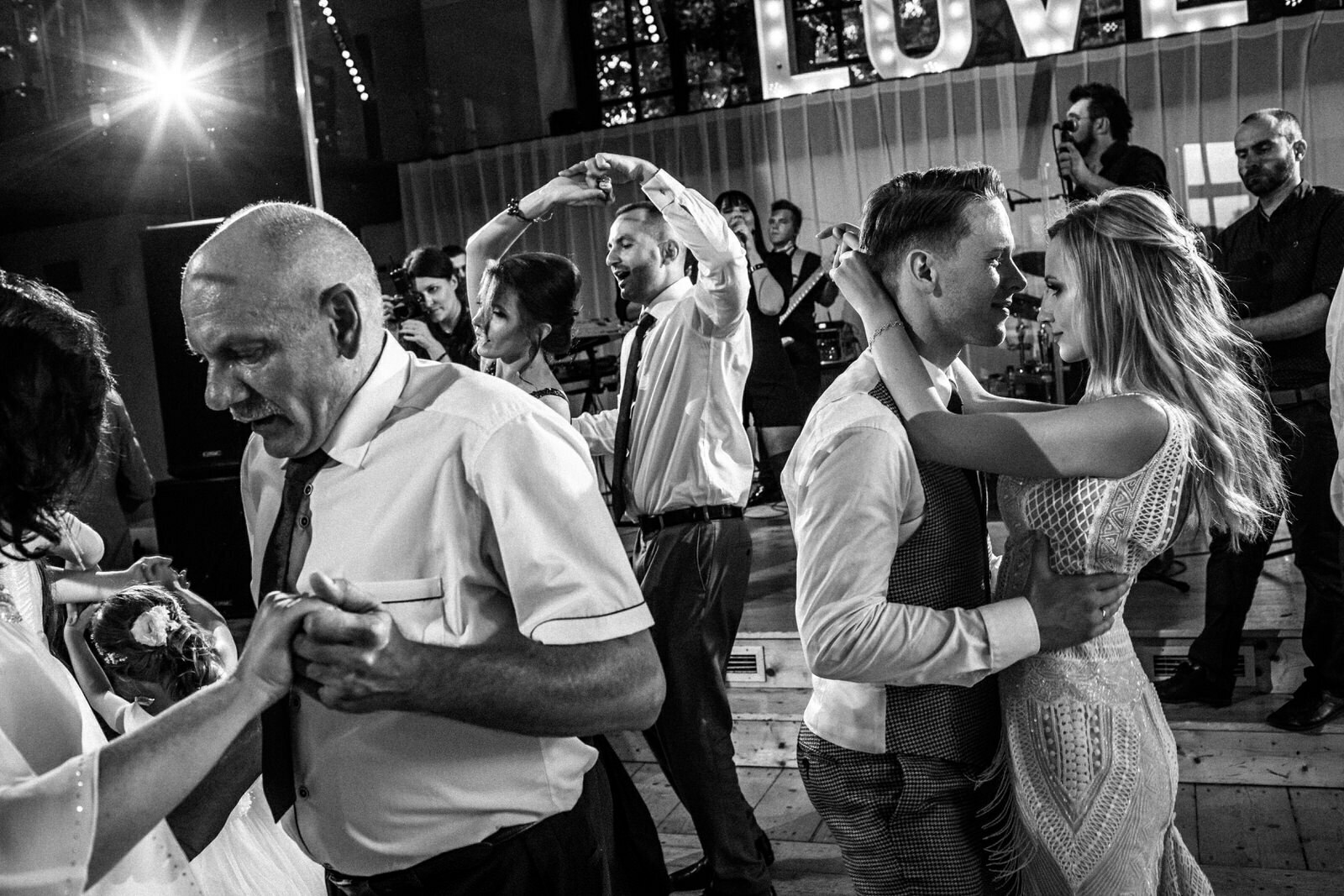 Jak wybrać fotografa na ślub? Paulina i Paweł, Dwór w Tomaszowicach 90 Jak wybrać fotografa na ślub?