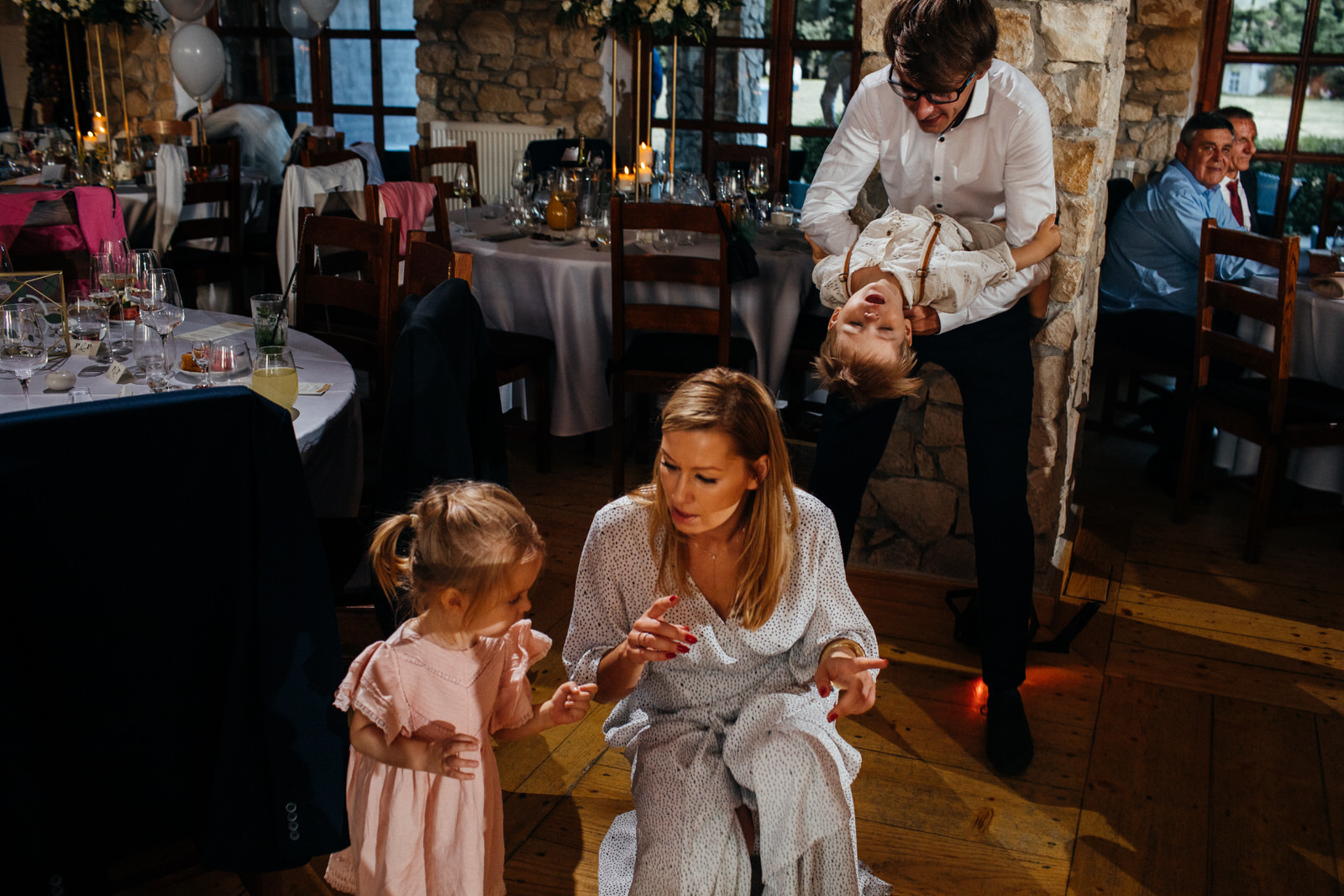 Jak wybrać fotografa na ślub? Paulina i Paweł, Dwór w Tomaszowicach 92 Jak wybrać fotografa na ślub?
